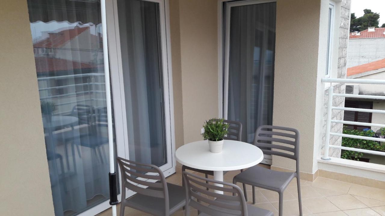 Rita Apartments - Sea-View Apartment 2Plus1 Tučepi Exteriör bild