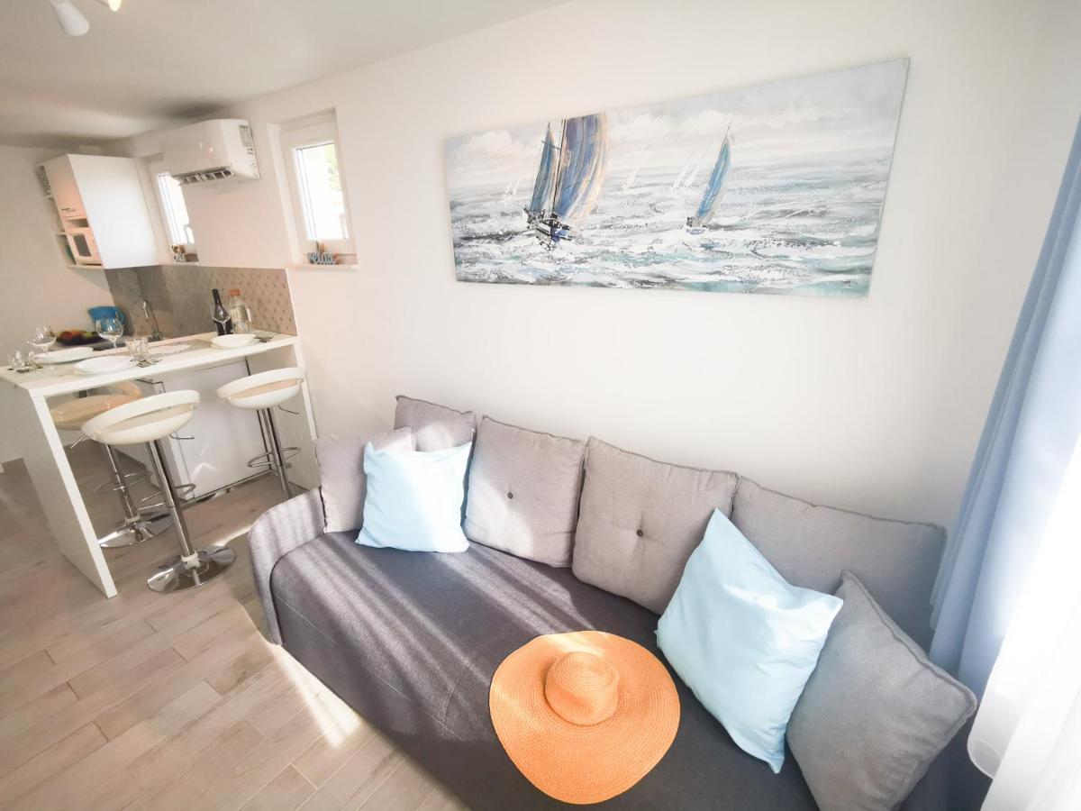 Rita Apartments - Sea-View Apartment 2Plus1 Tučepi Exteriör bild