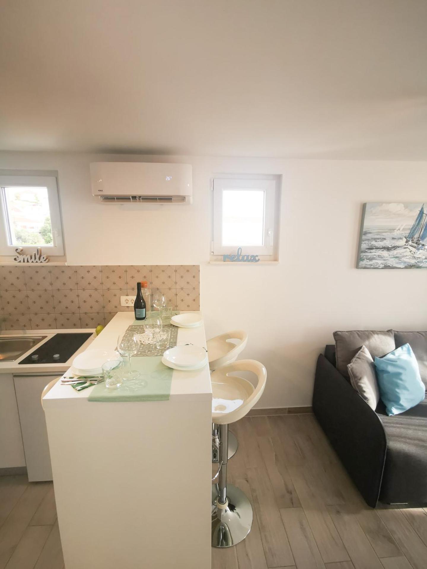 Rita Apartments - Sea-View Apartment 2Plus1 Tučepi Exteriör bild